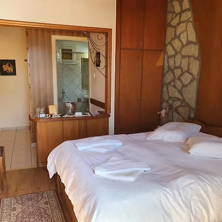 Semeli Guest house *